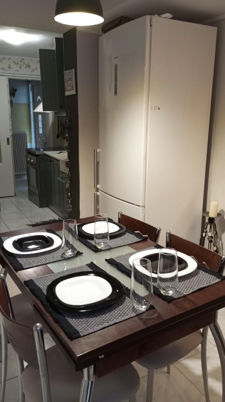Apartment Enjoy Hospitallity At Fully Equipped With Free Parking- Happy Place