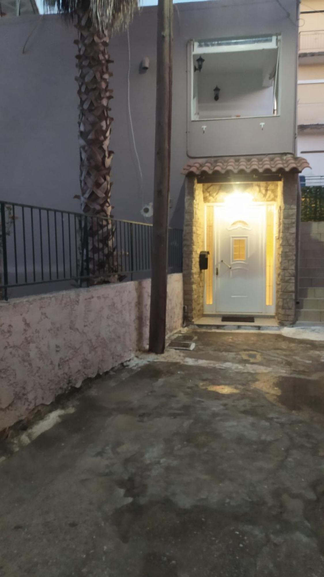 Enjoy Hospitallity At Fully Equipped With Free Parking- Happy Place Διαμέρισμα