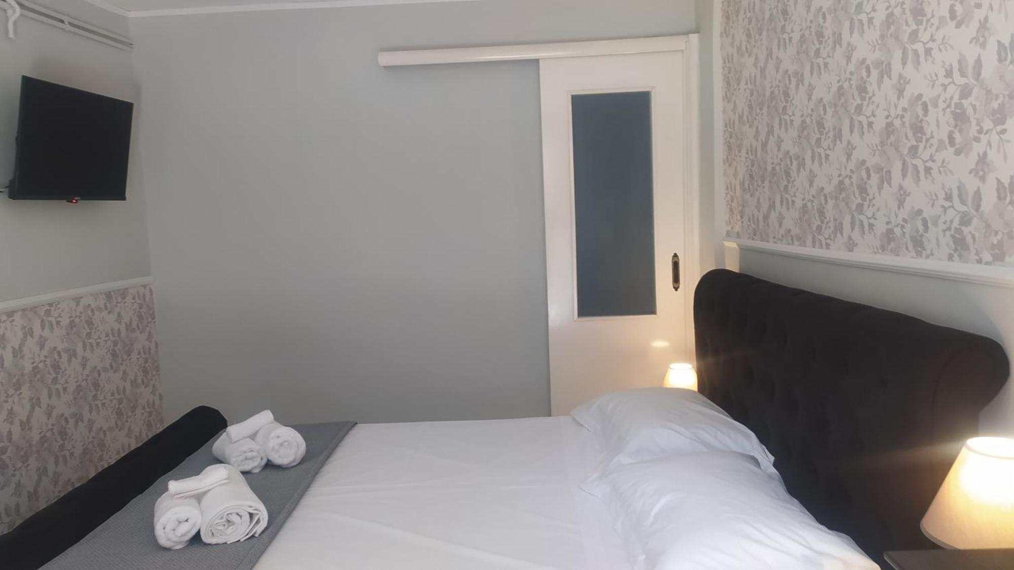 Διαμέρισμα Enjoy Hospitallity At Fully Equipped With Free Parking- Happy Place *